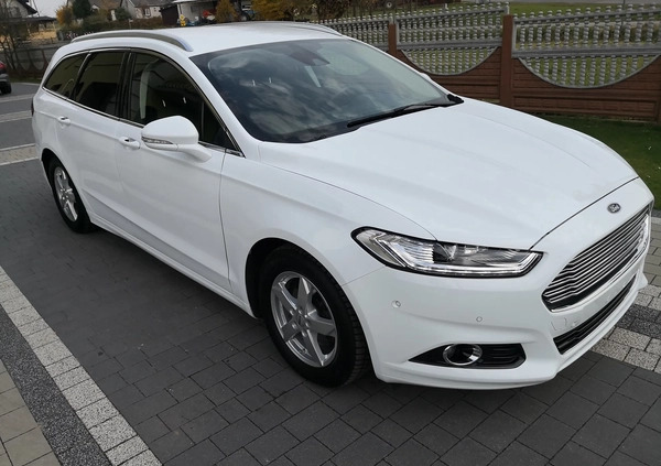 Ford Mondeo cena 68880 przebieg: 144000, rok produkcji 2018 z Krosno małe 301